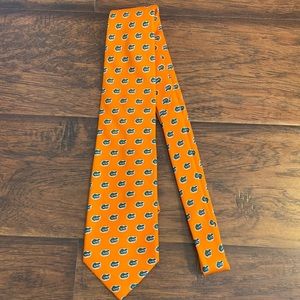 Vineyard Vines UF (University of Florida Gators) Silk Tie